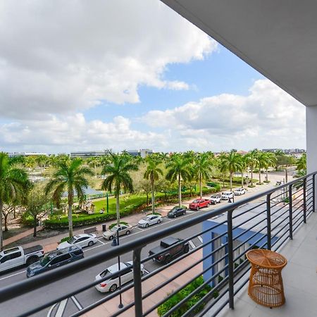 Cozy 1- 1 Bedroom Steps From Downtown Doral Park Miami Exterior photo